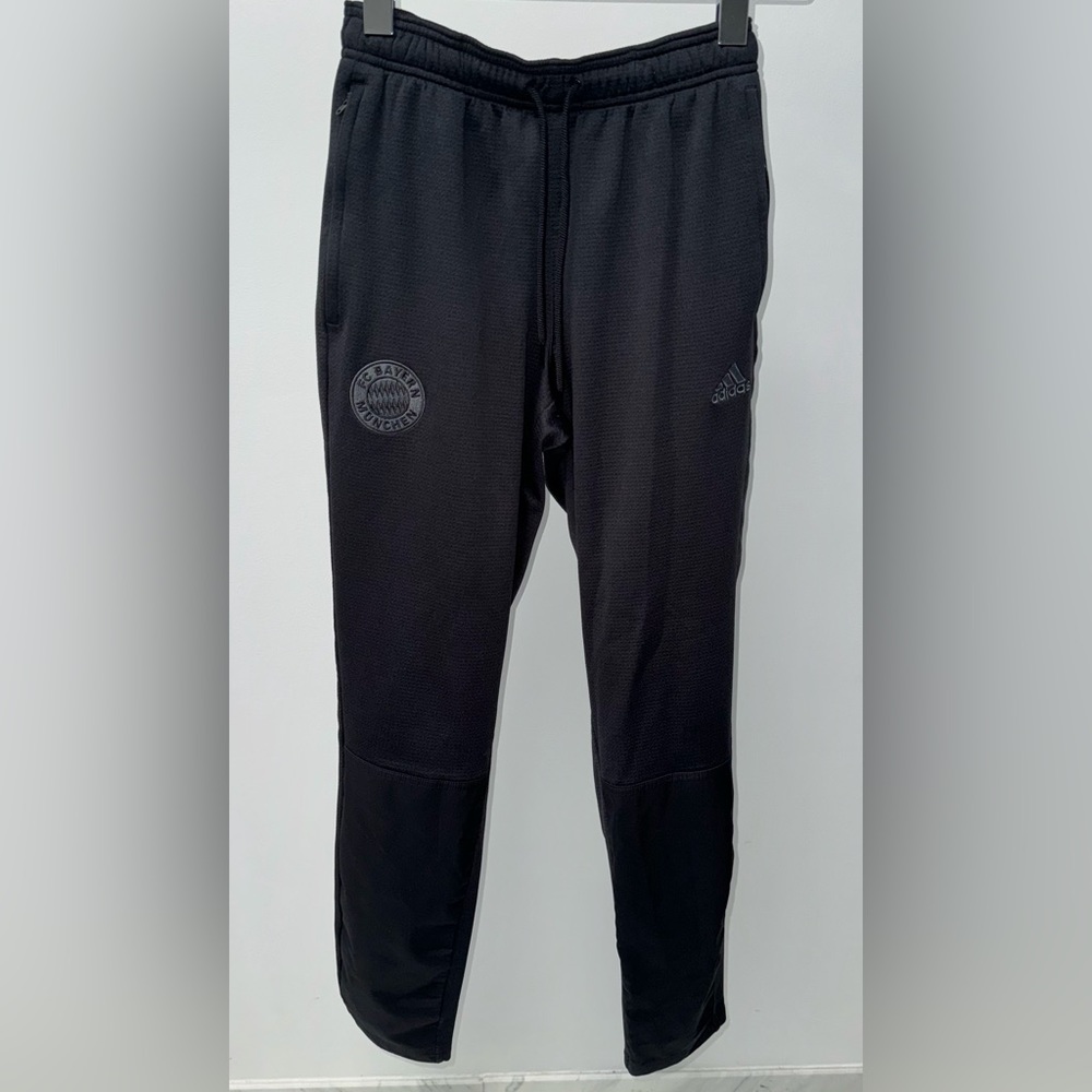 Adidas Men's FC Bayern‎ Munich Joggers, Size S